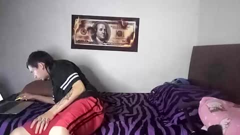 Snapshot of rangel_sex chatting on September 18, 1:40 am Rangel and Lola online show from September 18, 1:40 am