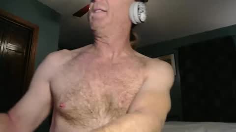 Snapshot of ranger510 chatting on February 2, 10:39 pm Ranger510 online show from February 2, 10:39 pm