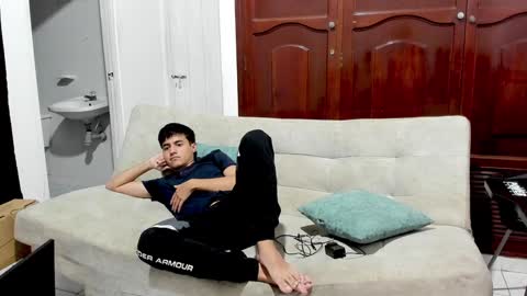 Snapshot of rapunsel_sexy chatting on January 7, 3:46 am RAPUNSEL AND CAINMODGABO online show from January 7, 3:46 am