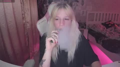 Snapshot of rapunzel_cute chatting on October 24, 9:33 pm Rapunzel online show from October 24, 9:33 pm