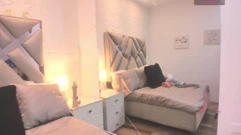 Raquel Moore  online show from October 3, 12:51 am