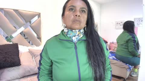 Raquel Moore  online show from April 22, 12:28 pm