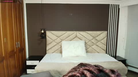 Raquel online show from February 4, 11:38 am