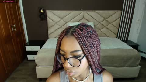 Raquel online show from February 5, 11:34 am