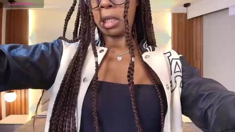 Raquel online show from April 17, 12:30 pm