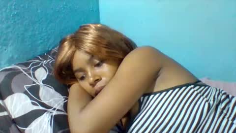 rasoelysca online show from January 15, 2:32 pm