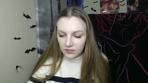 raspberry0101 online show from November 4, 7:40 am