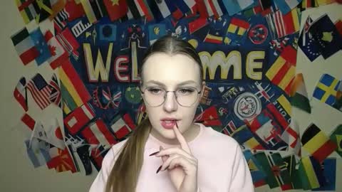 raspberry0101 online show from December 15, 1:59 pm