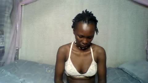 Snapshot of rasta_berry chatting on June 16, 5:43 am rasta online show from June 16, 5:43 am