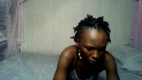 Snapshot of rasta_berry chatting on June 17, 5:54 am rasta online show from June 17, 5:54 am