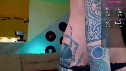 rasta_may online show from October 11, 11:47 pm