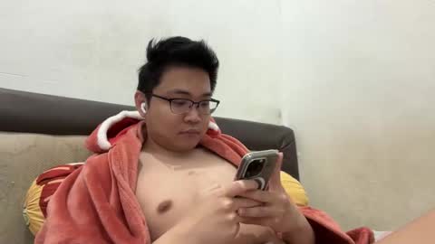 Snapshot of ratedepic17 chatting on November 18, 7:18 pm randomnaut online show from November 18, 7:18 pm