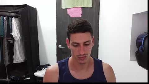 Snapshot of raul240335 chatting on May 31, 9:38 pm Raul online show from May 31, 9:38 pm
