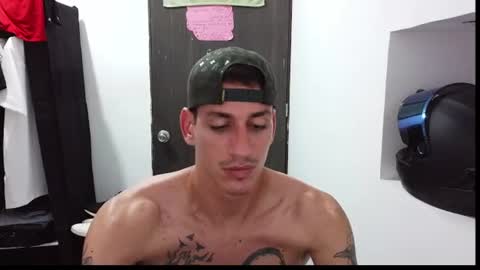 Snapshot of raul240335 chatting on June 18, 1:06 am Raul online show from June 18, 1:06 am