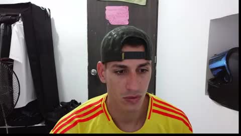 Snapshot of raul240335 chatting on July 5, 2:46 pm Raul online show from July 5, 2:46 pm