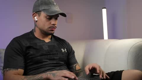 Snapshot of rausch77 chatting on February 28, 10:05 am rausch77 online show from February 28, 10:05 am