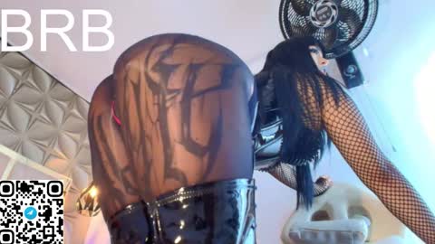   online show from January 7, 11:23 am