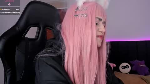 Snapshot of raven__white1 chatting on February 20, 2:40 am Raven online show from February 20, 2:40 am