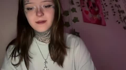 Snapshot of raven_armor chatting on June 4, 5:30 pm raven_armor online show from June 4, 5:30 pm