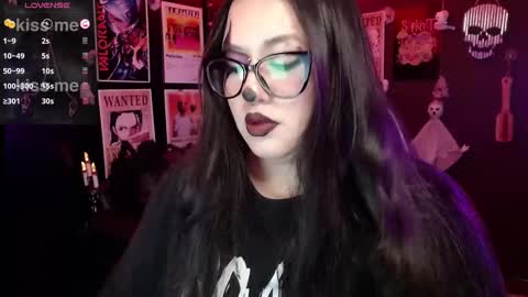 Raven online show from October 11, 6:50 pm