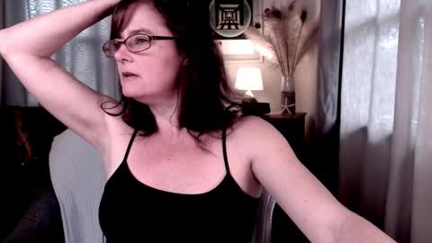 Snapshot of raven_feathers chatting on October 22, 7:02 pm Roxanneredlight59 online show from October 22, 7:02 pm