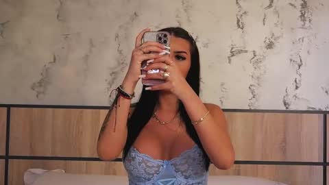 raven_inkk online show from March 25, 10:21 am