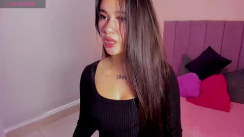 raven_loove online show from March 9, 8:24 pm