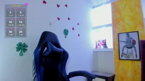 gata online show from April 18, 1:04 pm