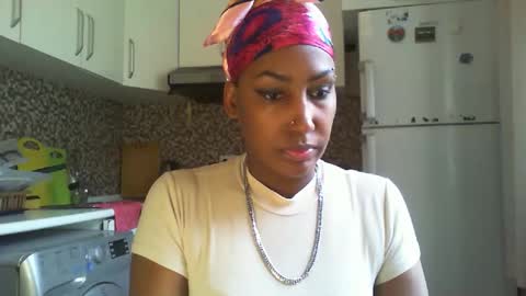 ravenbby online show from April 14, 7:47 am