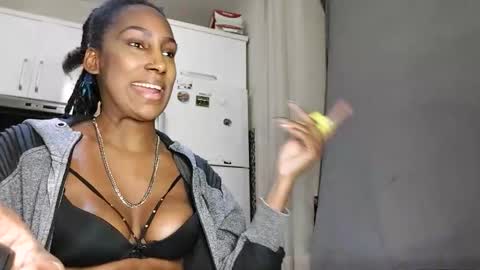 ravenbby online show from April 17, 8:34 pm