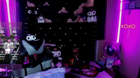 ravencollen online show from April 22, 7:59 pm