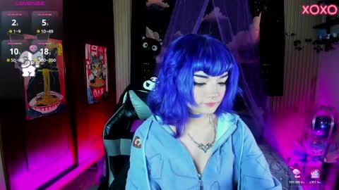 ravencollen online show from May 28, 8:39 pm