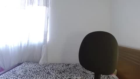 Snapshot of ravenlotus chatting on October 2, 9:11 pm ravenlotus online show from October 2, 9:11 pm