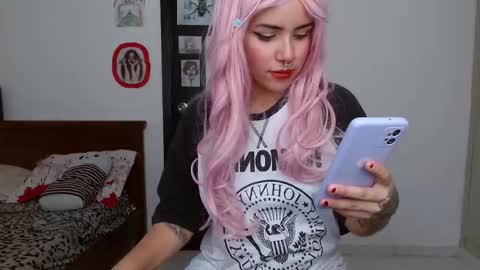 Snapshot of ravenlotus chatting on October 21, 7:14 pm ravenlotus online show from October 21, 7:14 pm