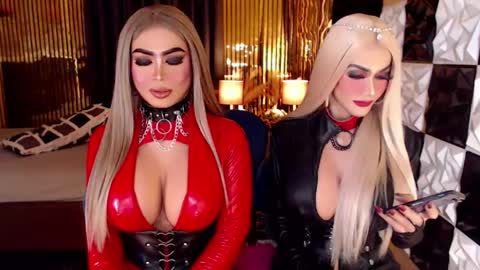 Snapshot of ravenmystiquex chatting on May 2, 7:02 am ravenmystiquex online show from May 2, 7:02 am