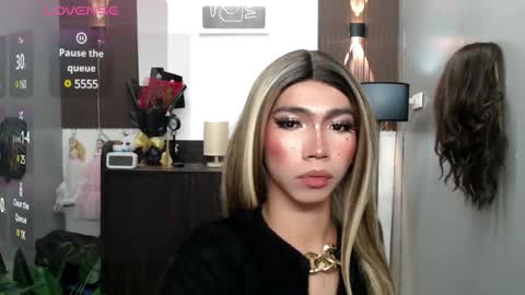 ravennaxx online show from February 17, 6:15 pm