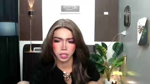 ravennaxx online show from February 22, 4:40 pm