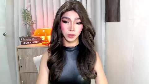 ravennaxx online show from October 26, 7:31 pm