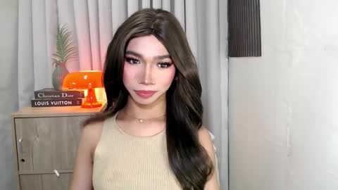 ravennaxx online show from October 27, 6:01 pm