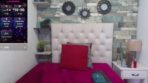 Snapshot of ravennova_ chatting on June 13, 2:15 pm ravennova_ online show from June 13, 2:15 pm
