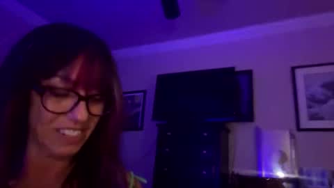 Snapshot of ravenoldschool11 chatting on October 27, 5:55 am Raven online show from October 27, 5:55 am