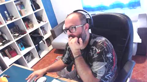 ravingr3d3 online show from October 3, 11:07 am