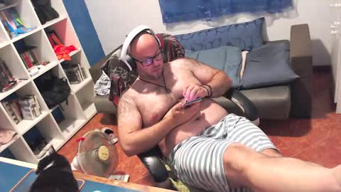 Snapshot of ravingr3d3 chatting on May 26, 11:45 pm ravingr3d3 online show from May 26, 11:45 pm