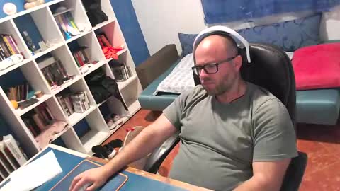 Snapshot of ravingr3d3 chatting on May 31, 9:27 pm ravingr3d3 online show from May 31, 9:27 pm