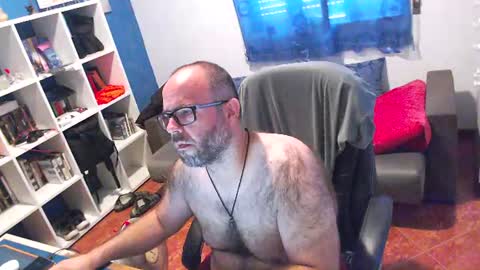 Snapshot of ravingr3d3 chatting on July 2, 9:37 am ravingr3d3 online show from July 2, 9:37 am