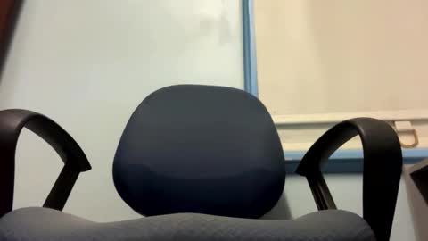 Snapshot of rawdillz121 chatting on October 18, 10:16 am Down under guy online show from October 18, 10:16 am