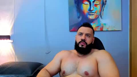 Snapshot of rawmathews chatting on December 14, 11:34 pm rawmathews online show from December 14, 11:34 pm