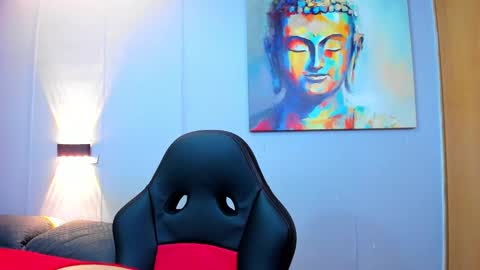 Snapshot of rawmathews chatting on December 25, 4:44 am rawmathews online show from December 25, 4:44 am