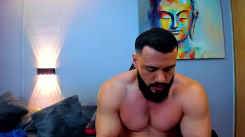 Snapshot of rawmathews chatting on February 18, 4:58 am rawmathews online show from February 18, 4:58 am