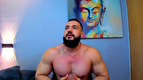 Snapshot of rawmathews chatting on February 19, 5:16 am rawmathews online show from February 19, 5:16 am